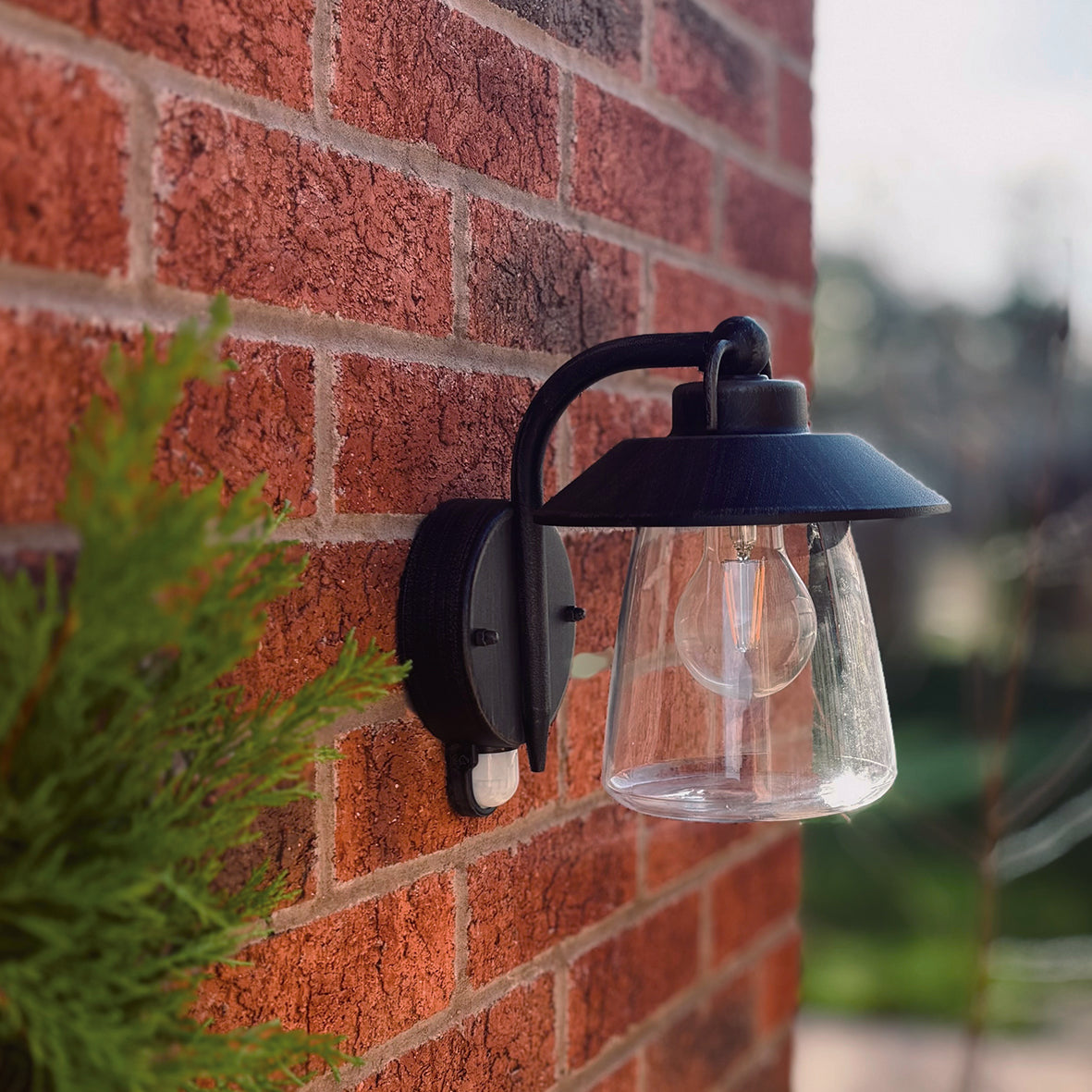 Lutec Cate PIR Outdoor Wall Light - Black-Rust