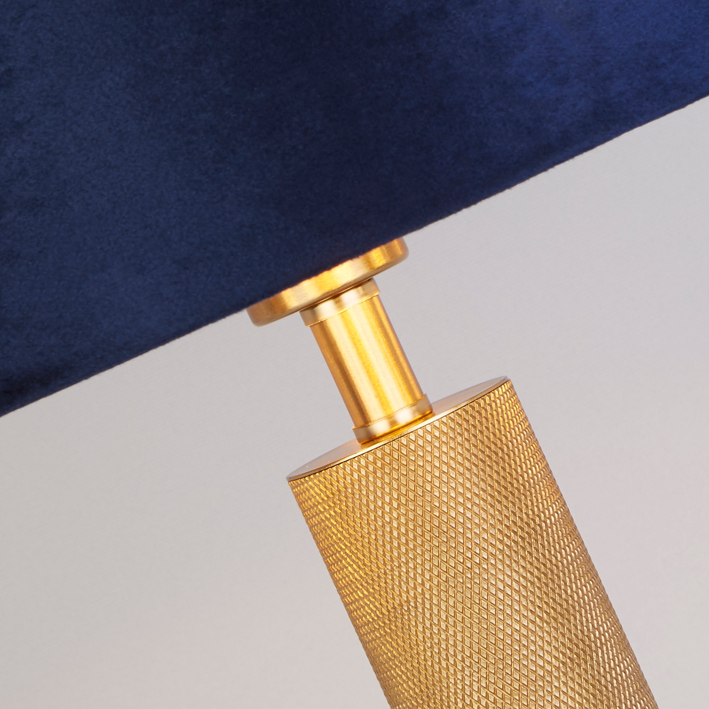 London Table Lamp - Knurled Brass & Navy Velvet Shade