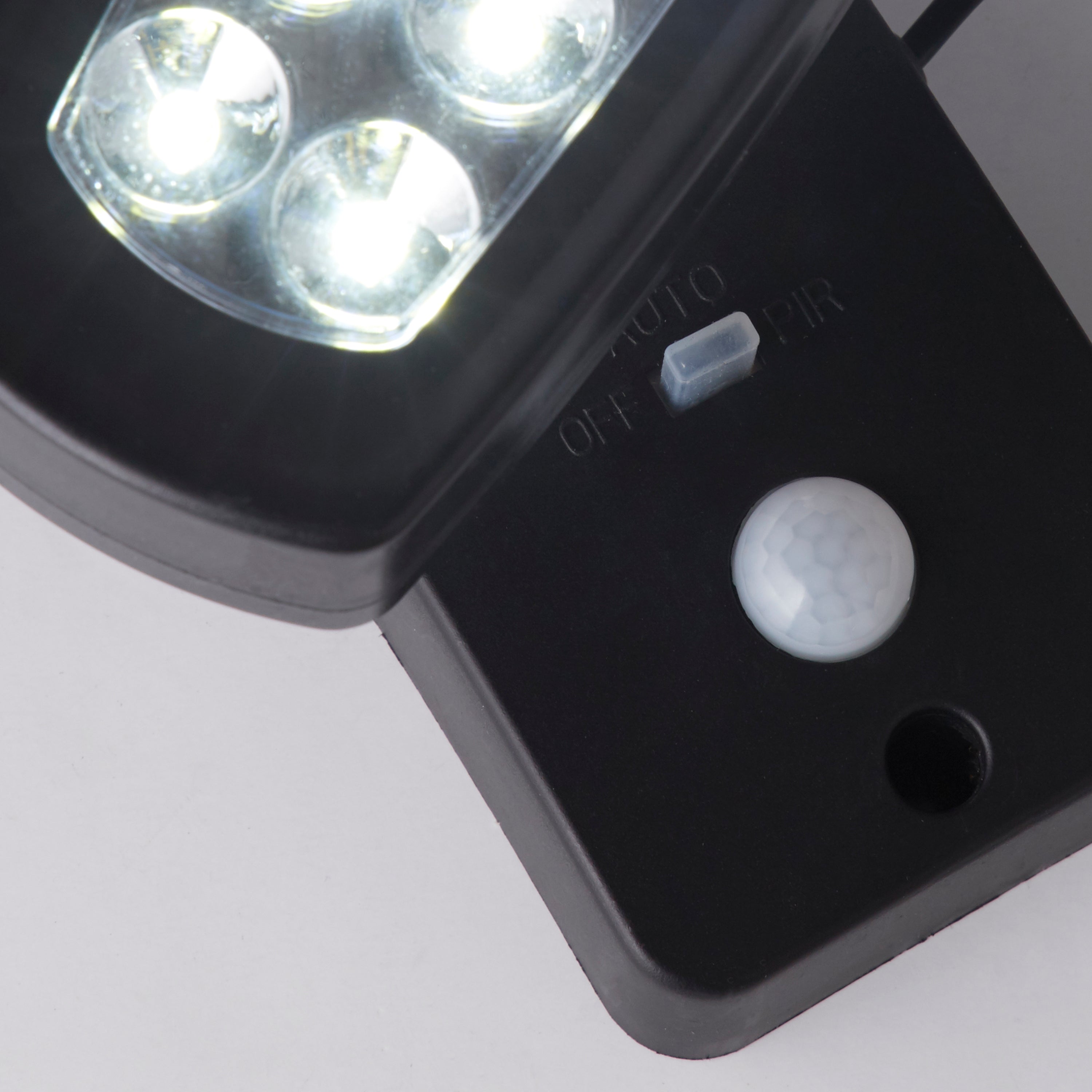 Searchlight Solar Black LED PIR Outdoor Wall Light - 10cm