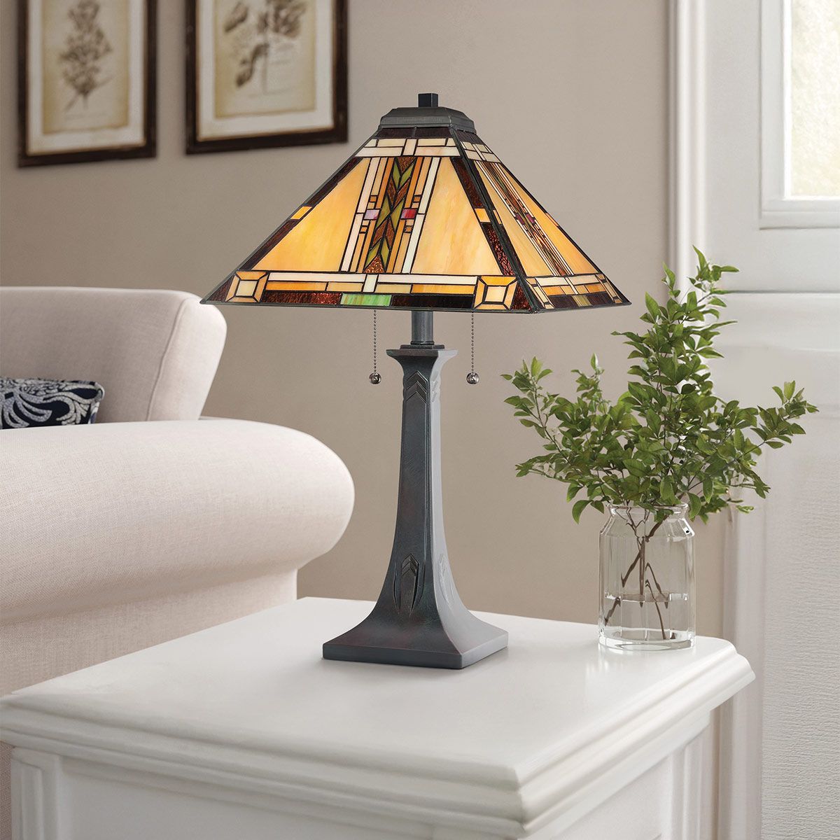 Quoizel Navajo Tiffany Table Lamp