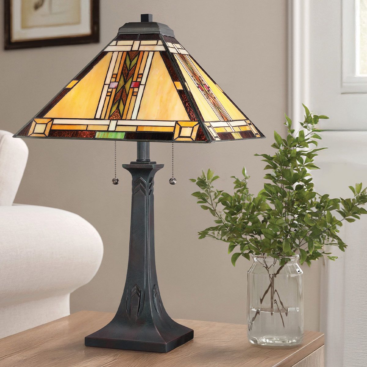 Quoizel Navajo Tiffany Table Lamp