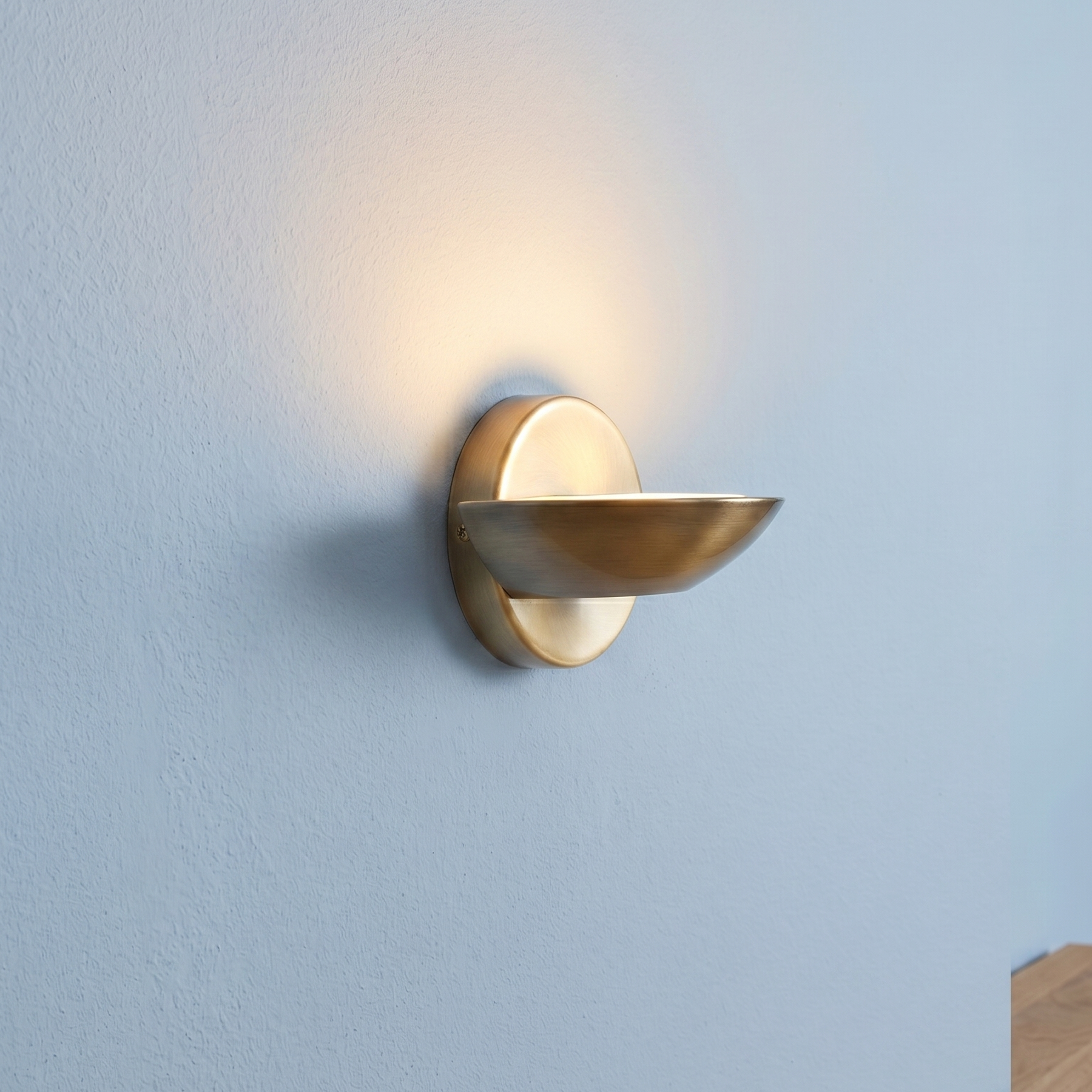 Sardina 7.5w LED Brass & Frosted Glass Uplight Wall Light