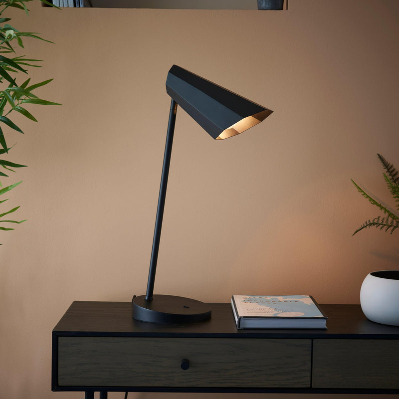 Trelo Modern Angled Industrial Table Lamp