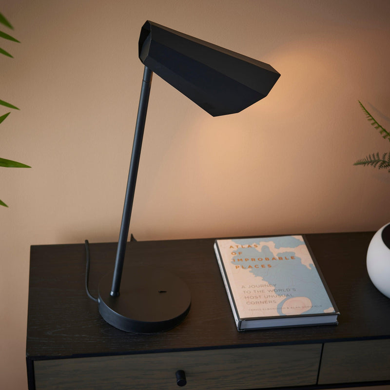 Trelo Modern Angled Industrial Table Lamp